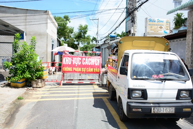 Continuing to support people in need in the Covid-19 pandemic of Hoang Phap Pagoda (series 7)